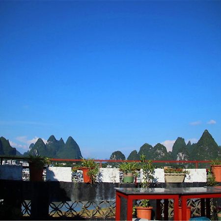 En Attendant Godot Youth Hostel Yangshuo Εξωτερικό φωτογραφία